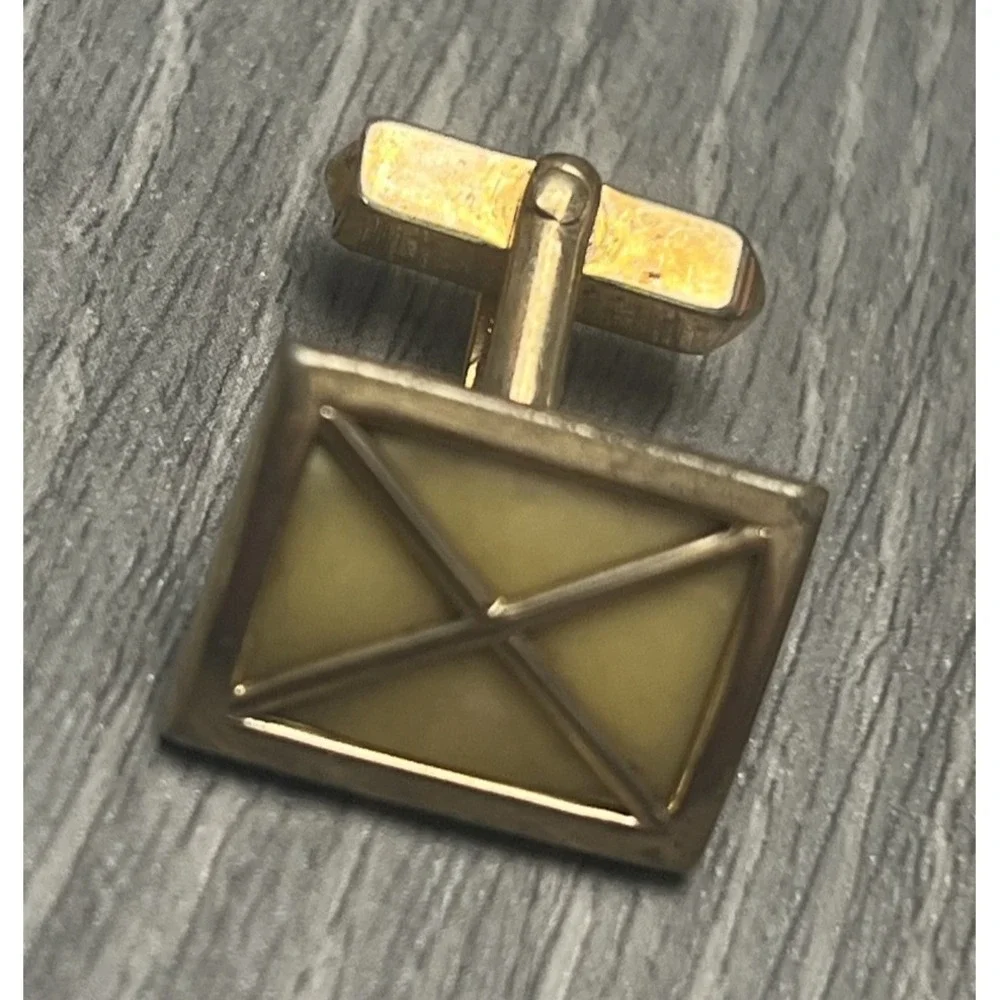 Vintage Gold Tone Envelope Design Cufflinks Mens Dress Shirt Jewelry